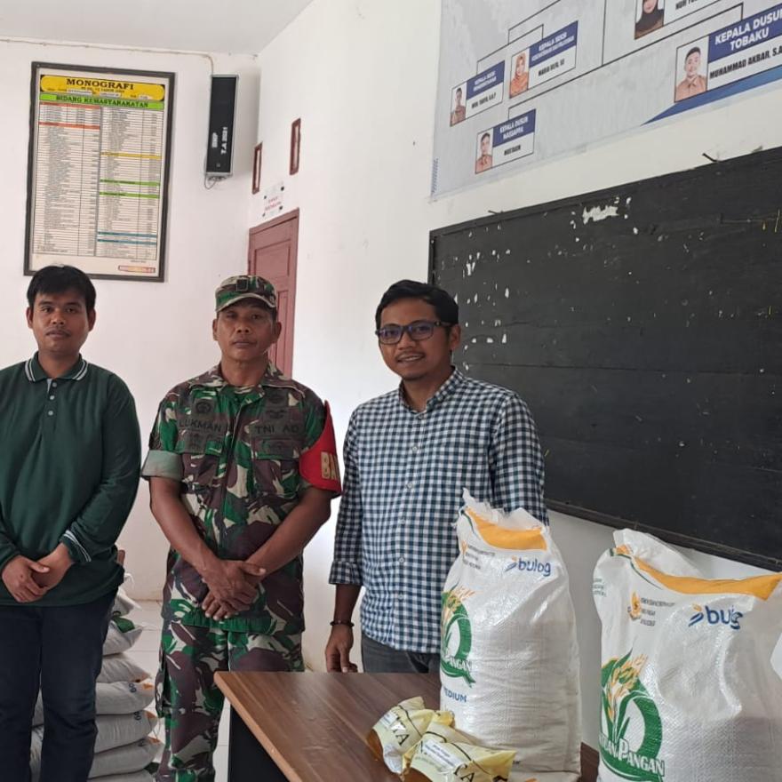 Penyaluran Bantuan Pangan Tahun 2025 Digelar di Desa Benteng Lompoe